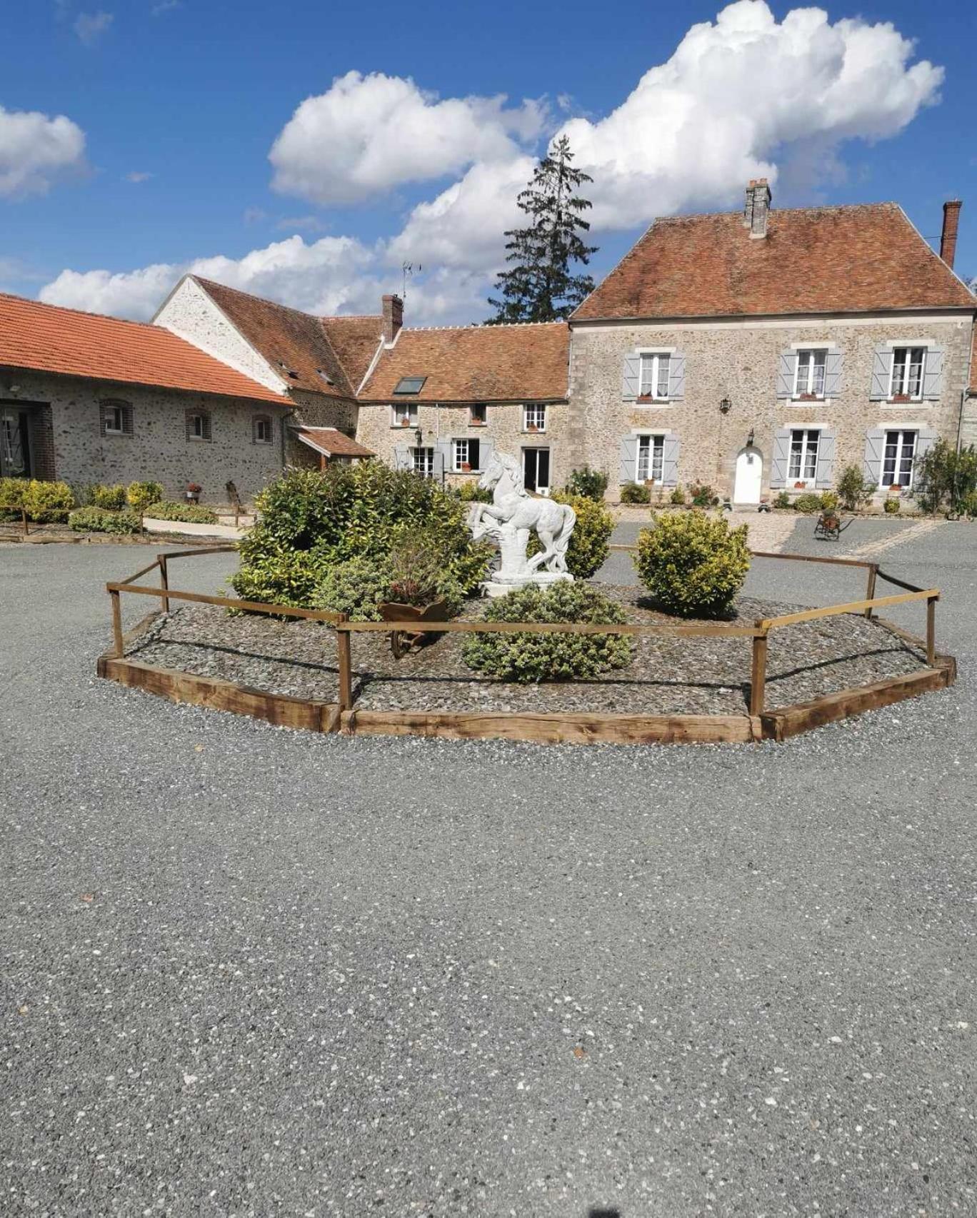 ホテル Domaine De La Ferme De Jean Grogne フォントネ・トレシニー エクステリア 写真